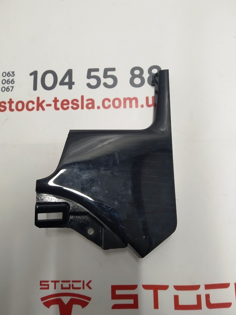 23 Decorative overlay of the central panel of waters. right LINEAR DARK ASH LHD Tesla model S, model S REST 1045969-92-C